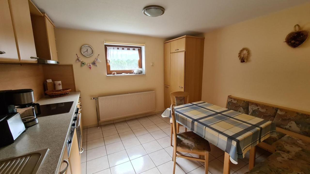 Ferienwohnung Fleischer Langenwetzendorf エクステリア 写真