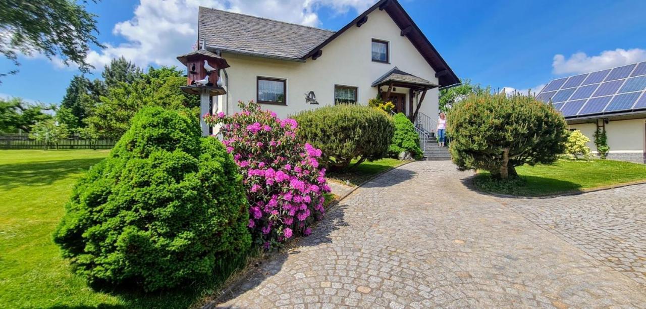 Ferienwohnung Fleischer Langenwetzendorf エクステリア 写真